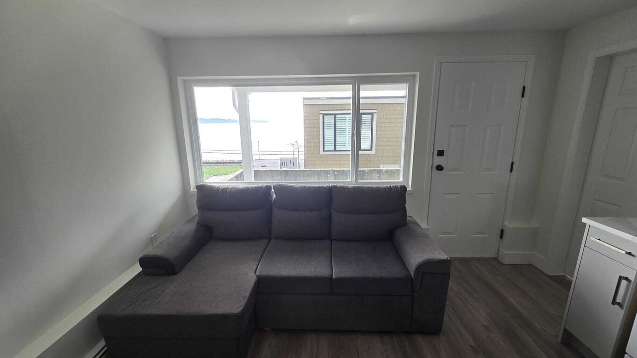 Photo of Livingroom in White Rock