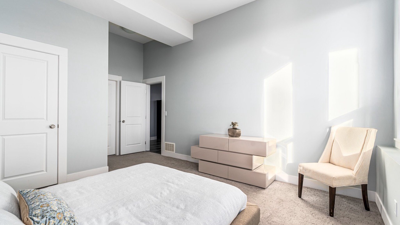 Photo of Bedroom in Lower Sumas Mountain