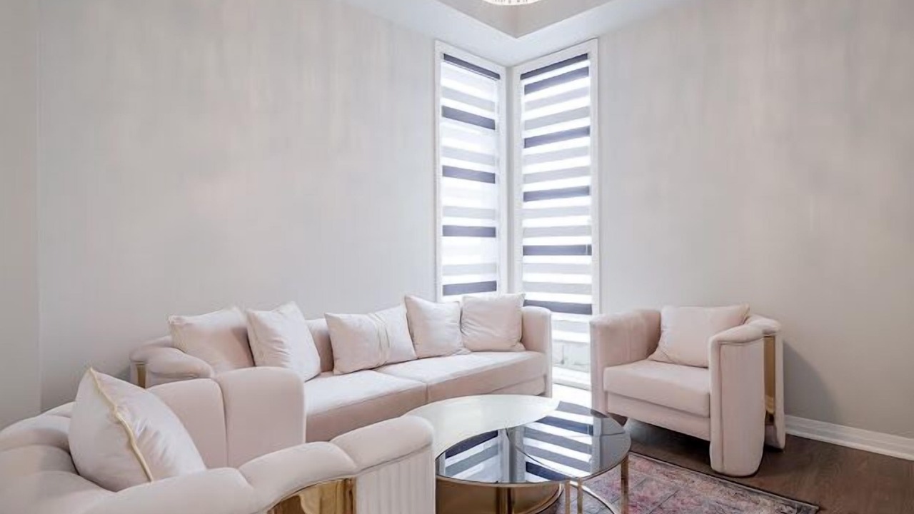 Photo of Livingroom in Bowmanville