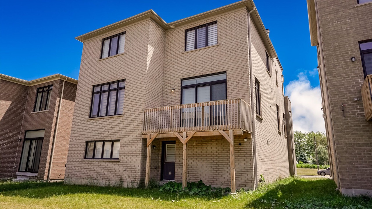 Photo of Outdoor in Bowmanville