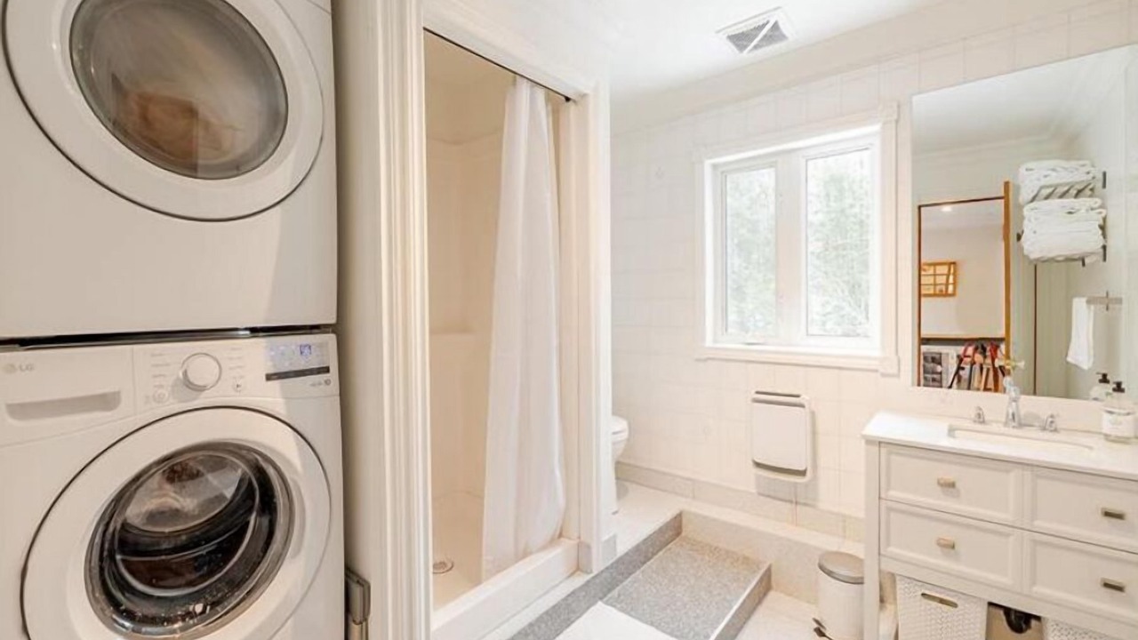Photo of Bathroom in Saint-Denis-de-Brompton