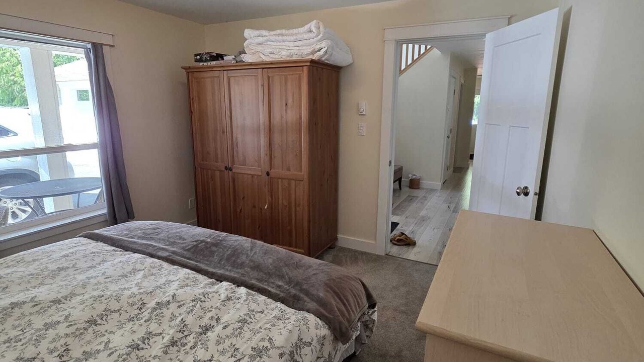 Photo of Bedroom in Sproat Lake