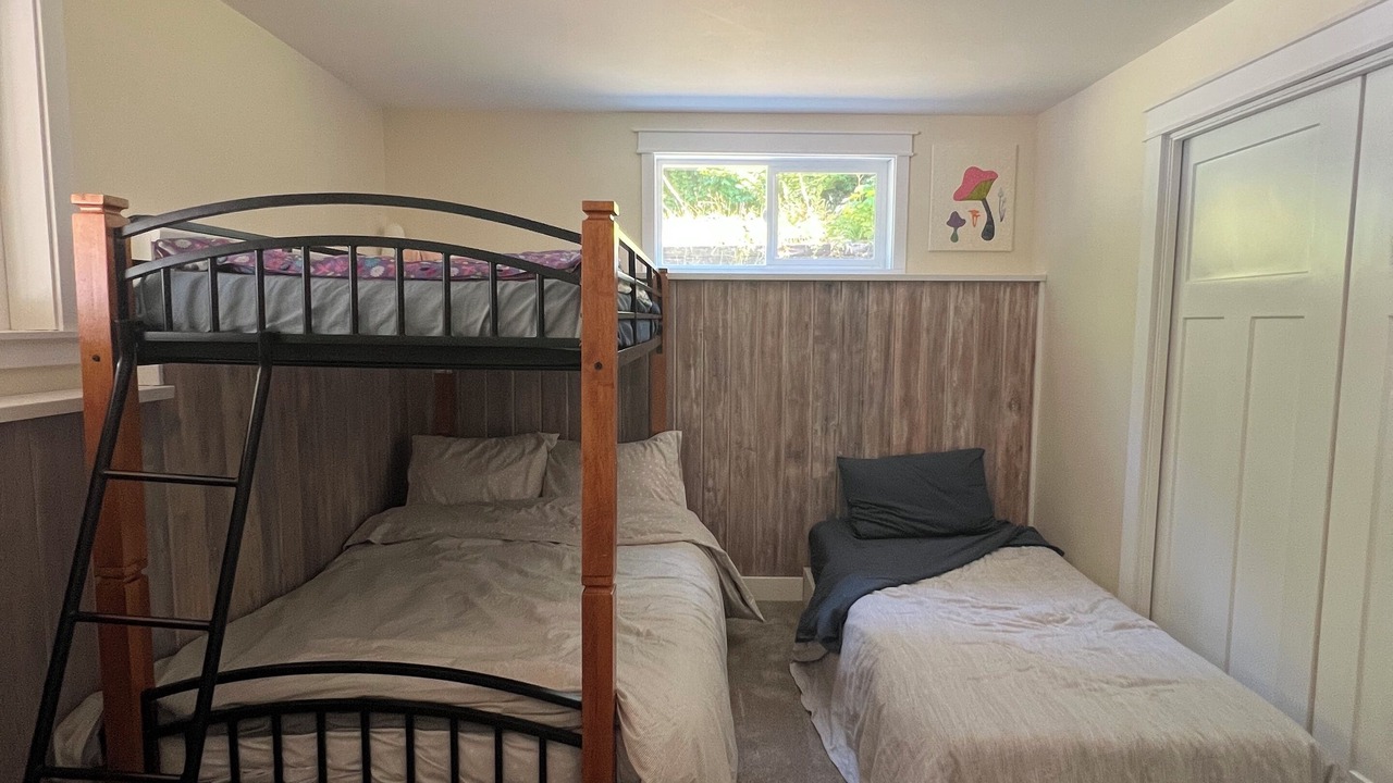 Photo of Bedroom in Sproat Lake