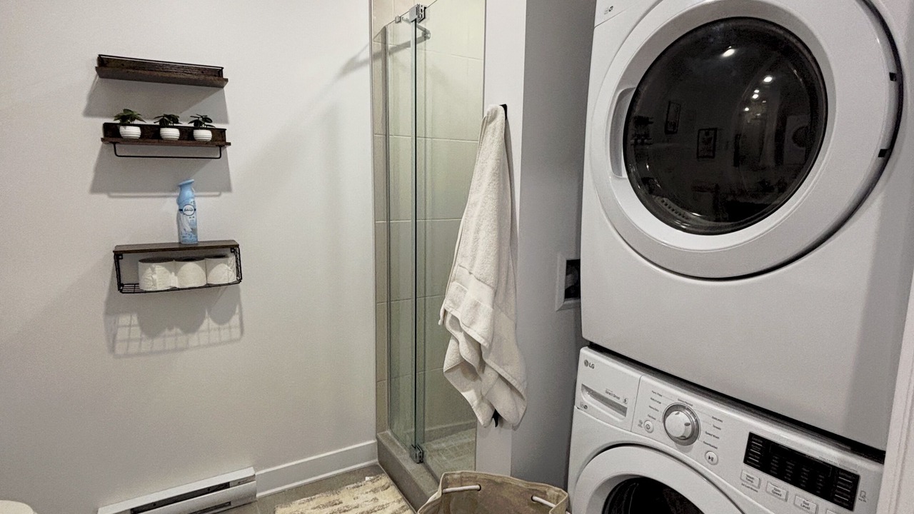 Photo of Bathroom in Griffintown