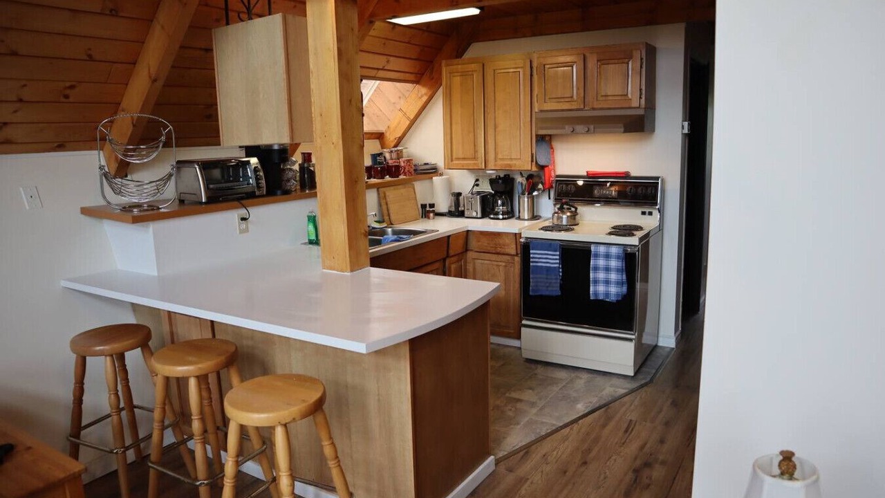 Photo of Kitchen in 70 Mile House