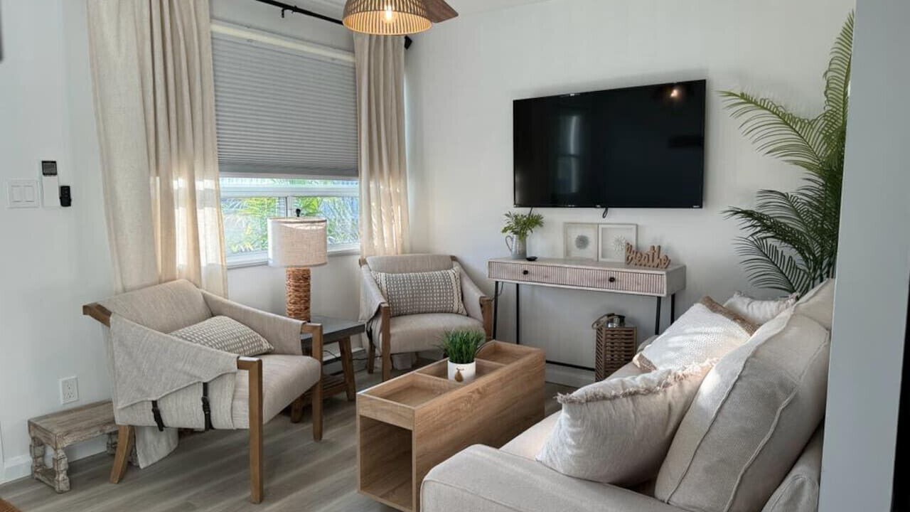 Photo of Livingroom in Gravenhurst