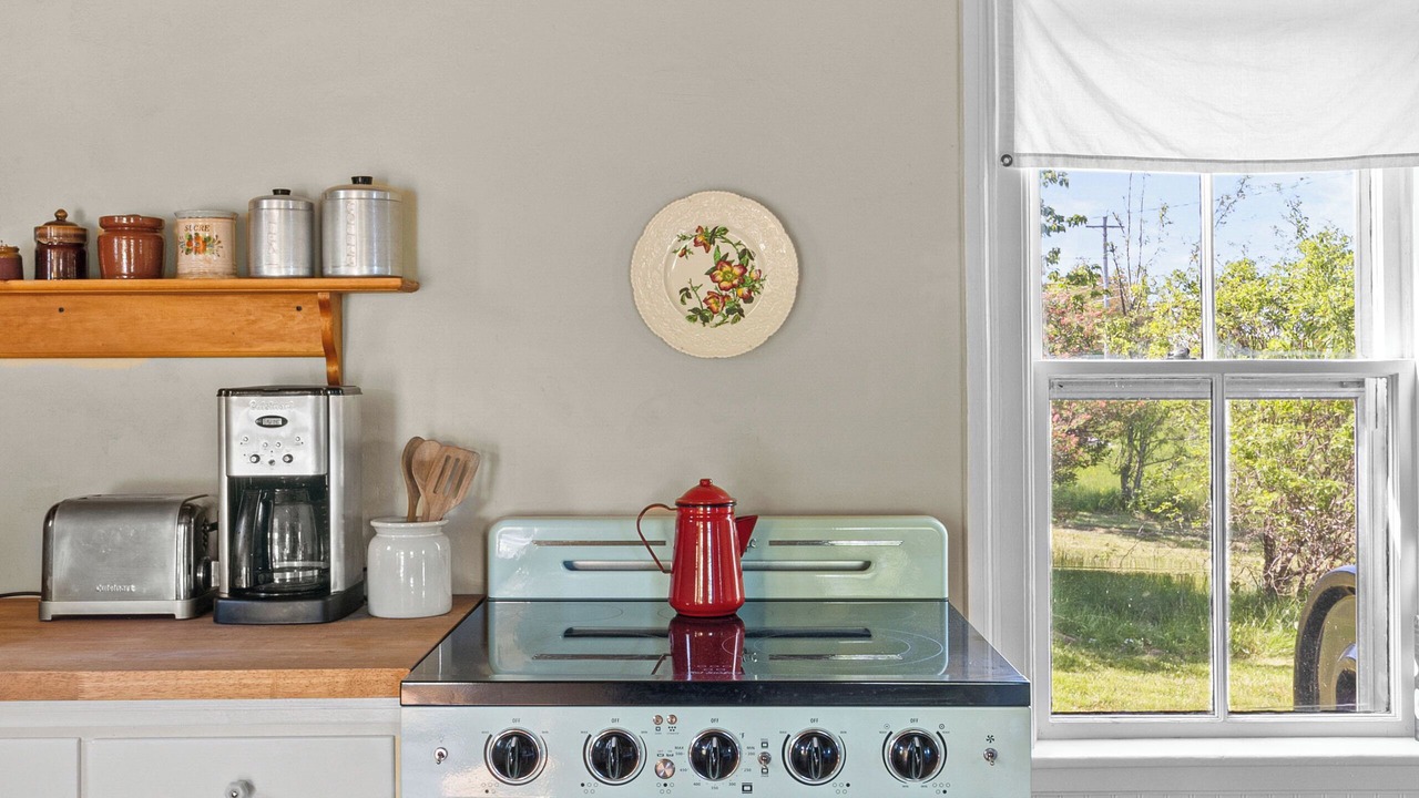 Photo of Kitchen in Lunenburg County