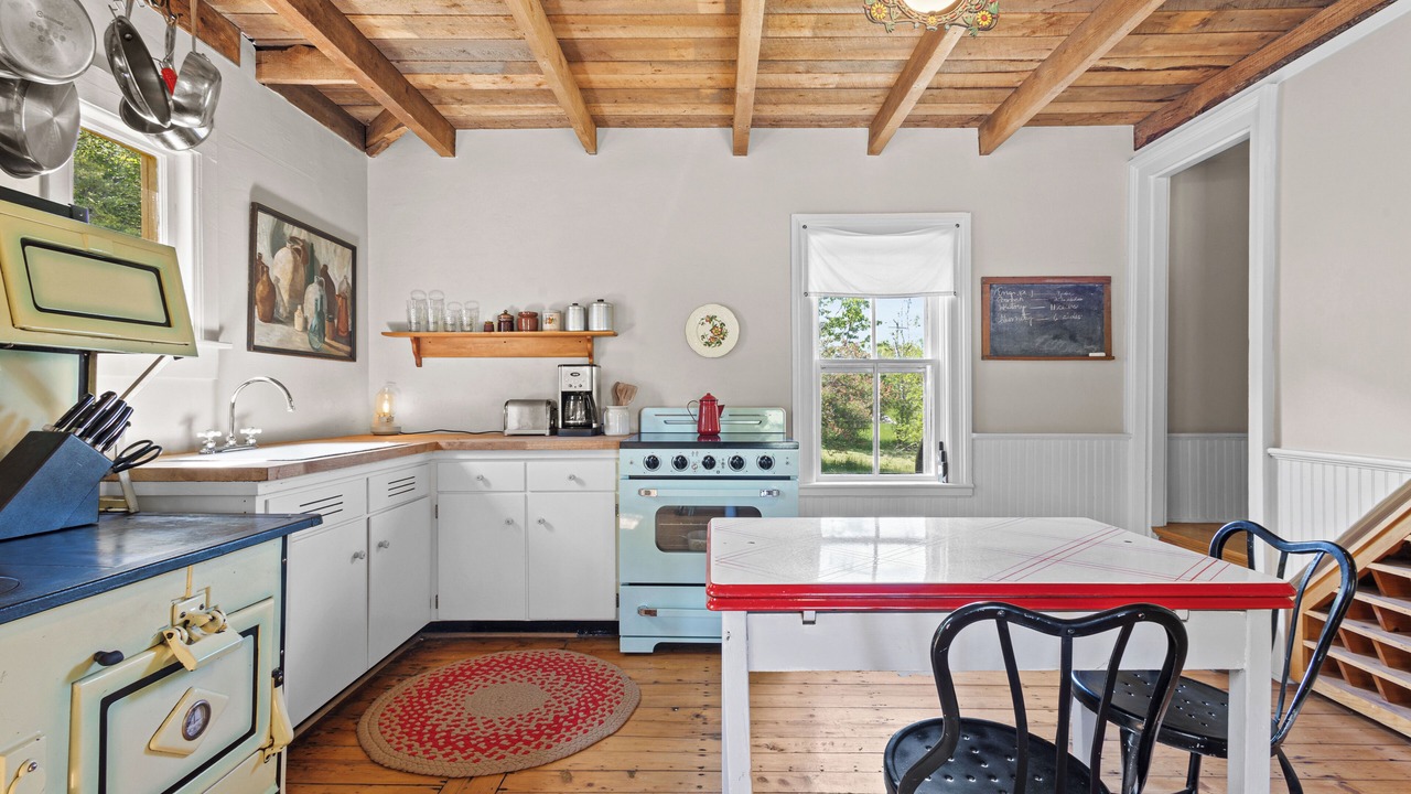 Photo of Kitchen in Lunenburg County