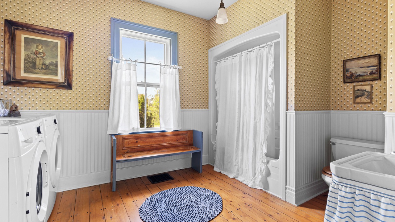 Photo of Bathroom in Lunenburg County