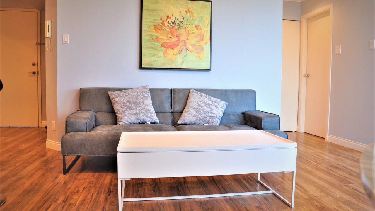 Photo of Livingroom in Richmond City Centre