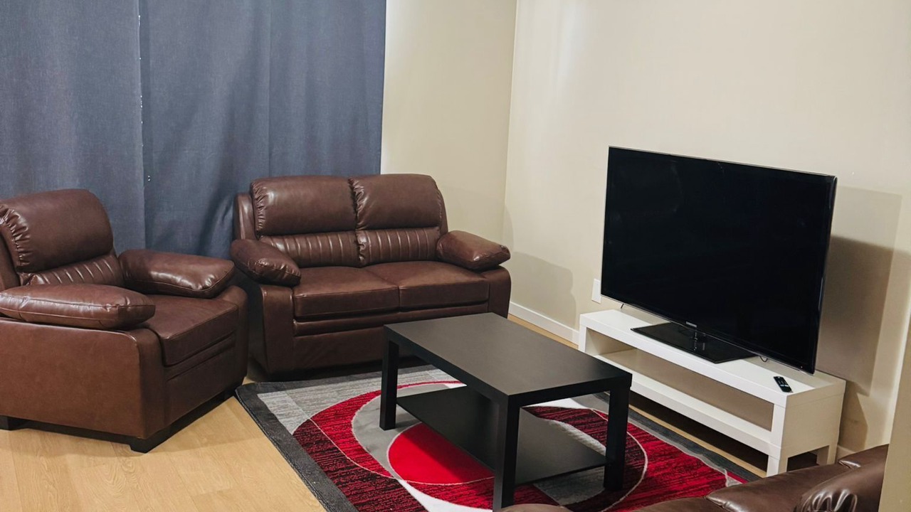 Photo of Livingroom in Forest Lawn
