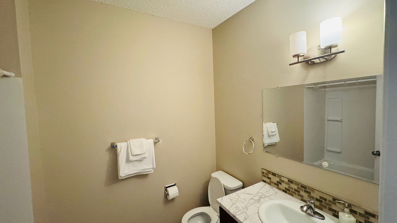 Photo of Bathroom in Forest Lawn