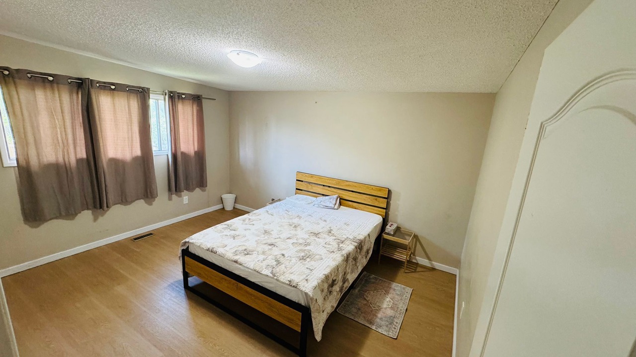 Photo of Bedroom in Forest Lawn