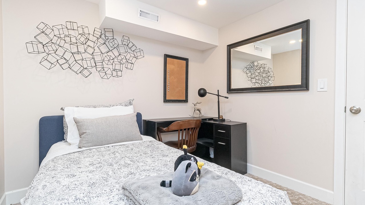 Photo of Bedroom in Saanich East
