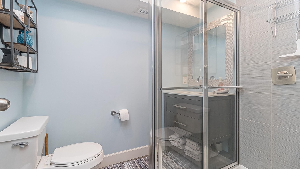 Photo of Bathroom in Saanich East