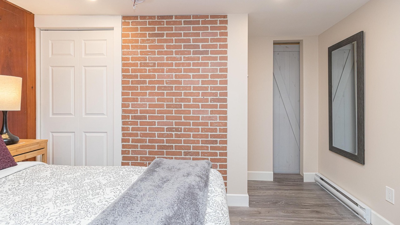 Photo of Bedroom in Saanich East