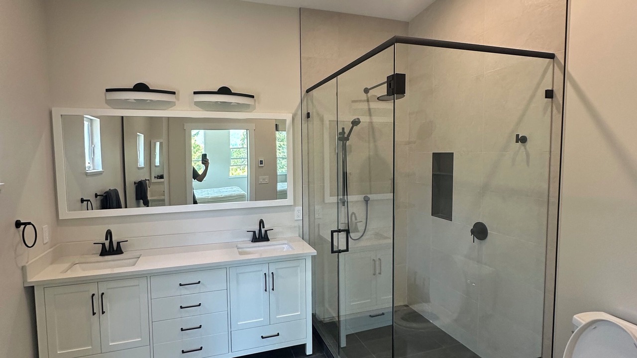 Photo of Bathroom in West Porpoise Bay