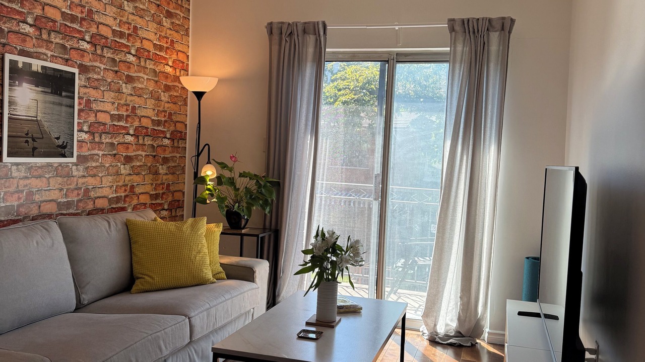 Photo of Livingroom in Trinity - Bellwoods