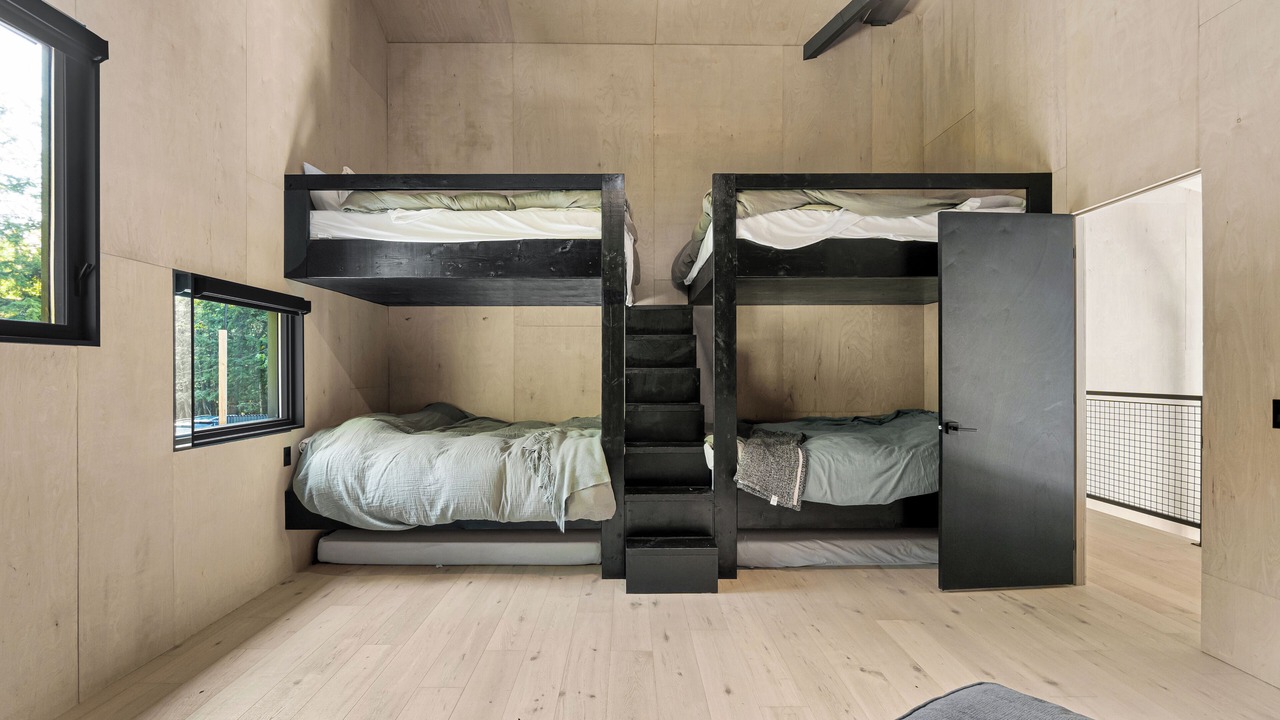 Photo of Bedroom in Gravenhurst
