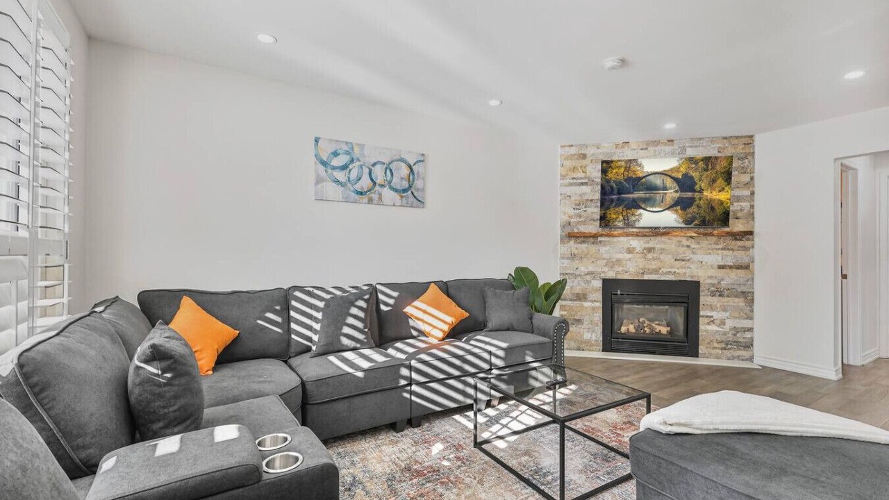 Photo of Livingroom in Whitby