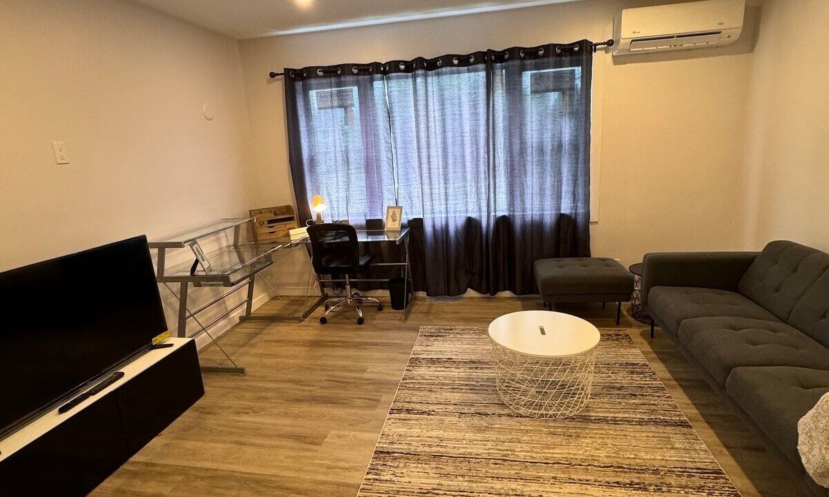 Photo of Livingroom in Walkerville