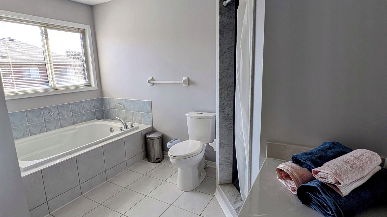 Photo of Bathroom in Churchill Meadows