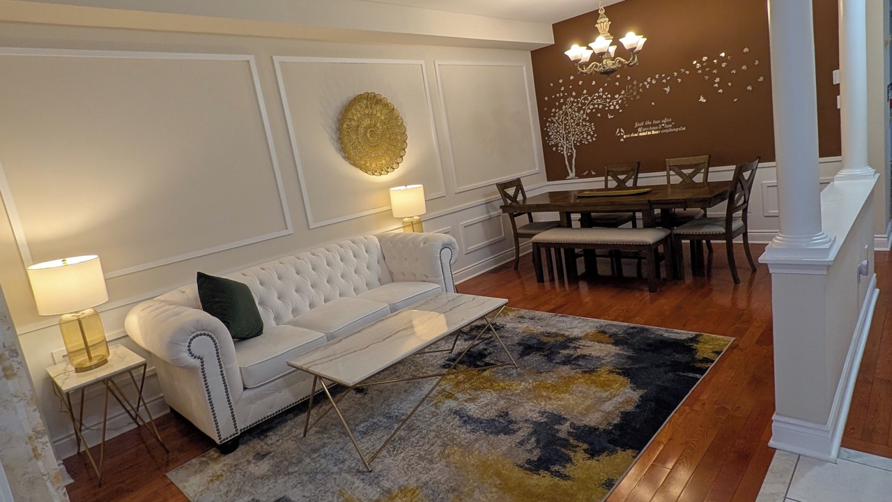 Photo of Livingroom in Churchill Meadows