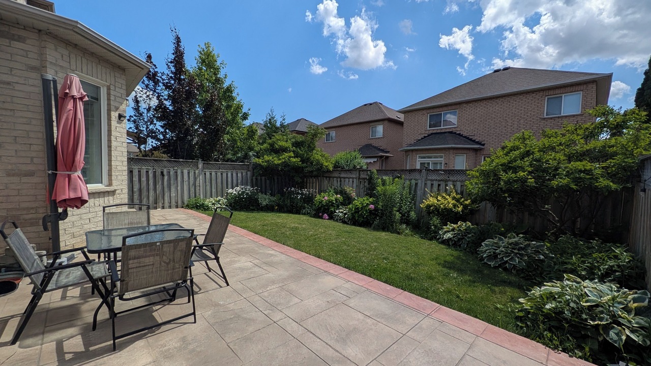 Photo of Outdoor in Churchill Meadows