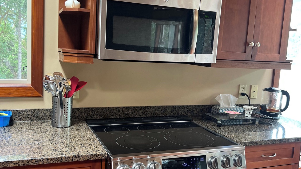 Photo of Kitchen in Juan de Fuca Electoral Area