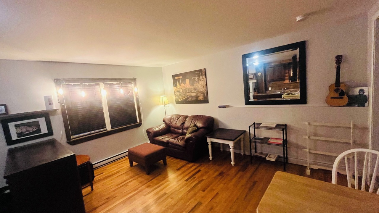 Photo of Livingroom in Waterford Valley