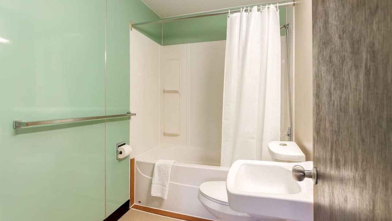 Photo of Bathroom in Harvie Heights