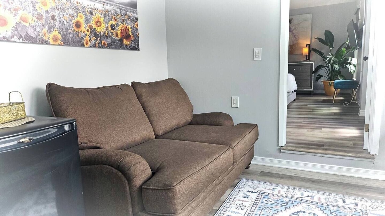 Photo of Livingroom in Niagara Falls