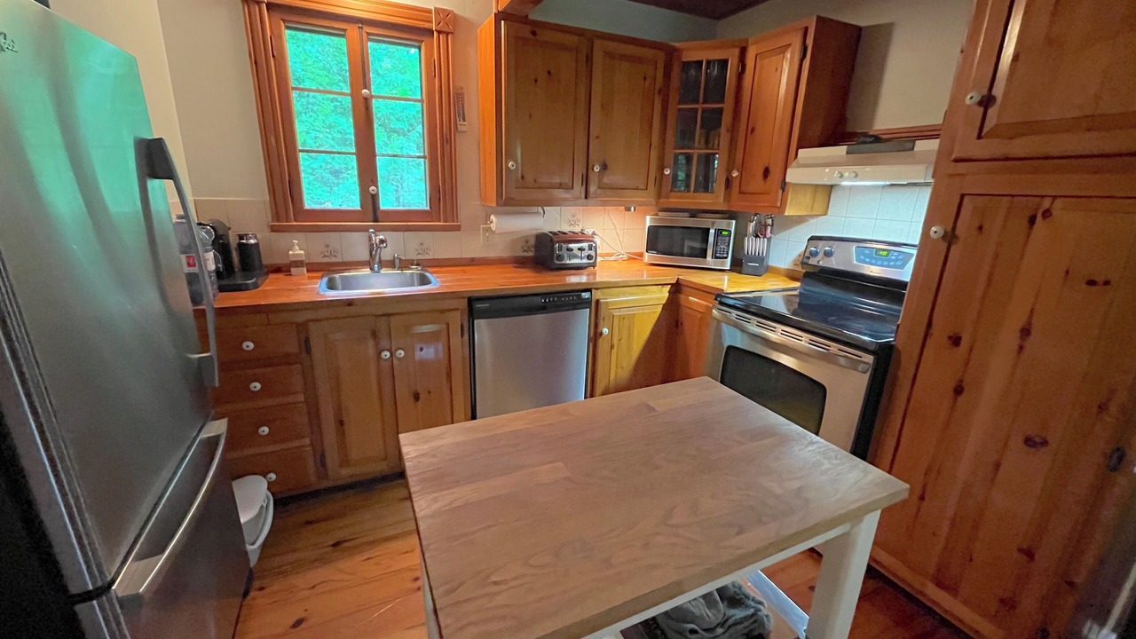 Photo of Kitchen in St-Adolphe-d'Howard