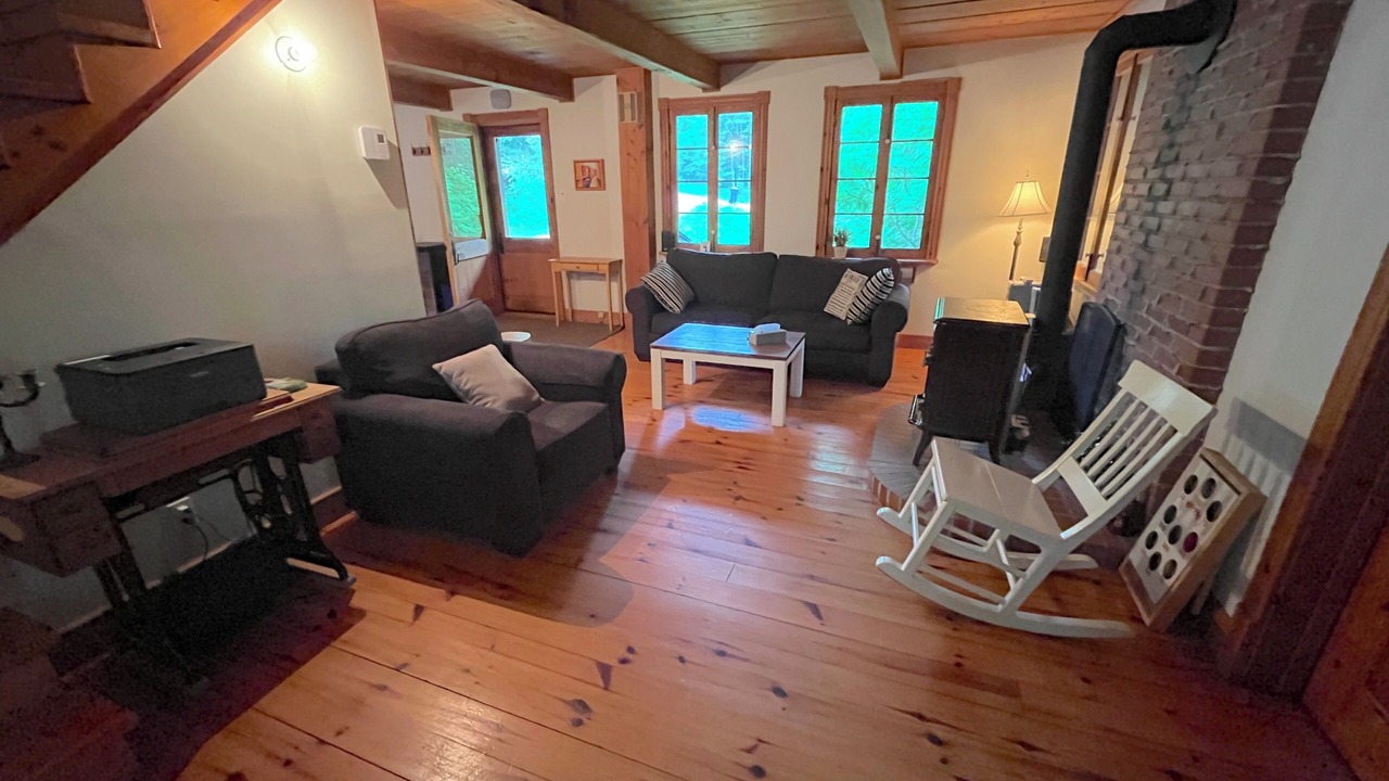 Photo of Livingroom in St-Adolphe-d'Howard