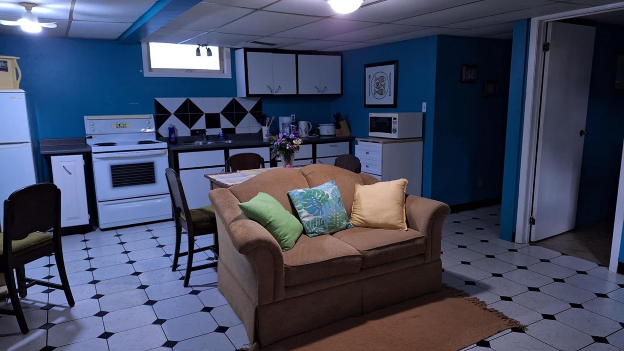 Photo of Livingroom in Port McNicoll
