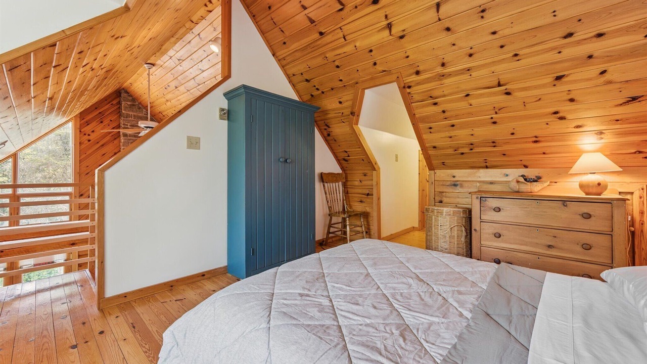 Photo of Bedroom in Lion's Head
