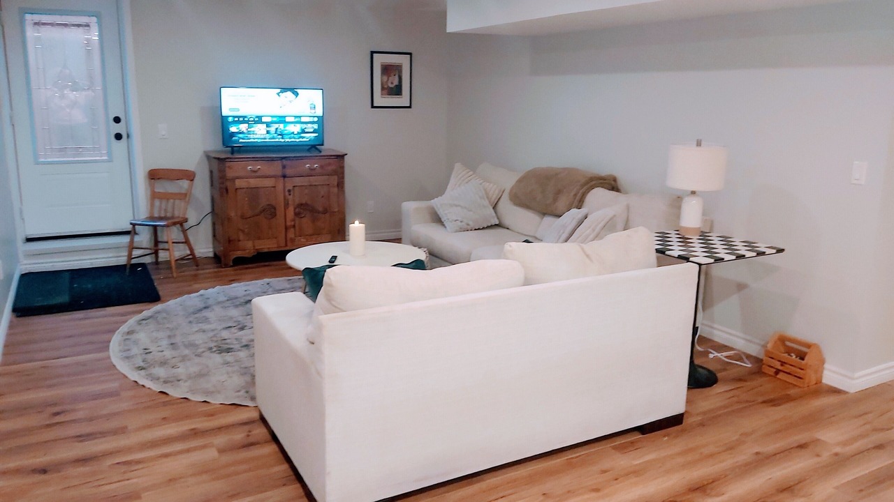 Photo of Livingroom in Elora