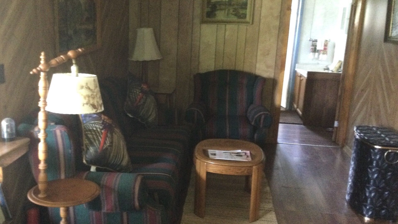 Photo of Livingroom in Montague