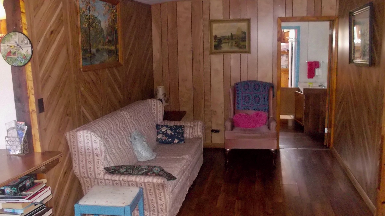 Photo of Livingroom in Montague