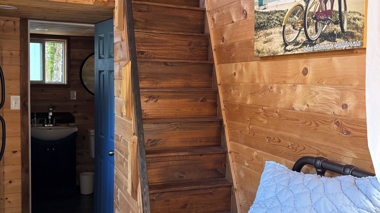 Photo of Bedroom in Youbou