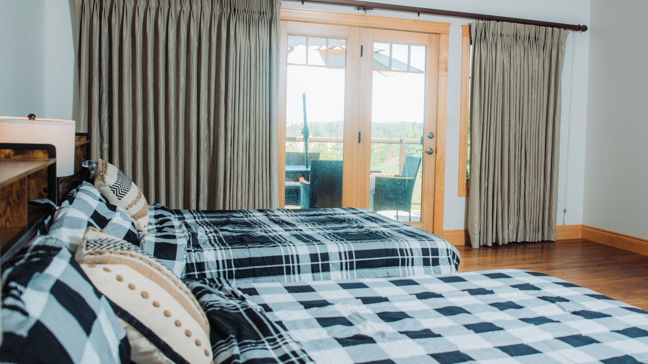 Photo of Bedroom in Calgary-Edmonton Corridor
