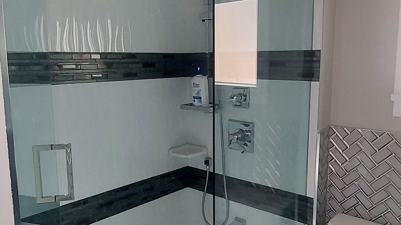 Photo of Bathroom in Sunset