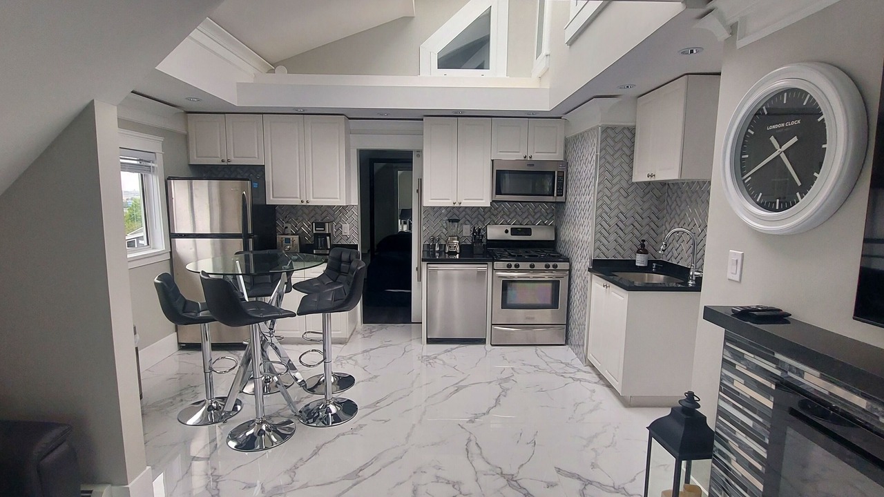 Photo of Kitchen in Sunset