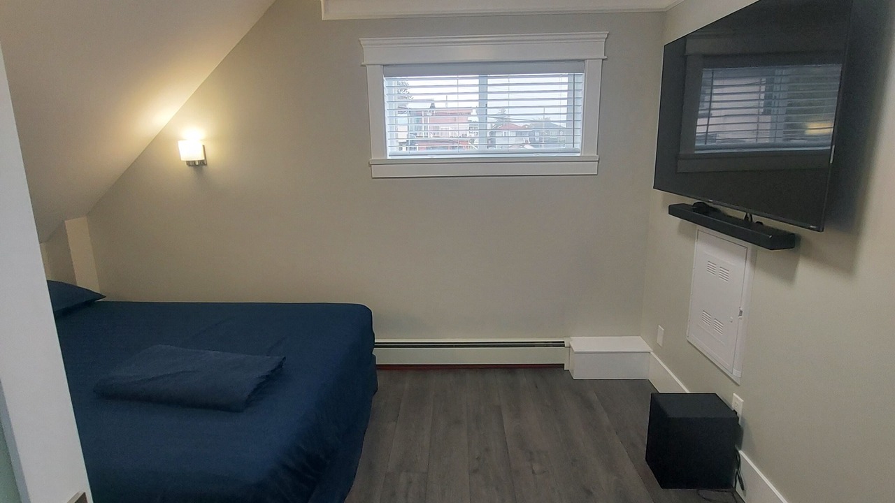 Photo of Bedroom in Sunset