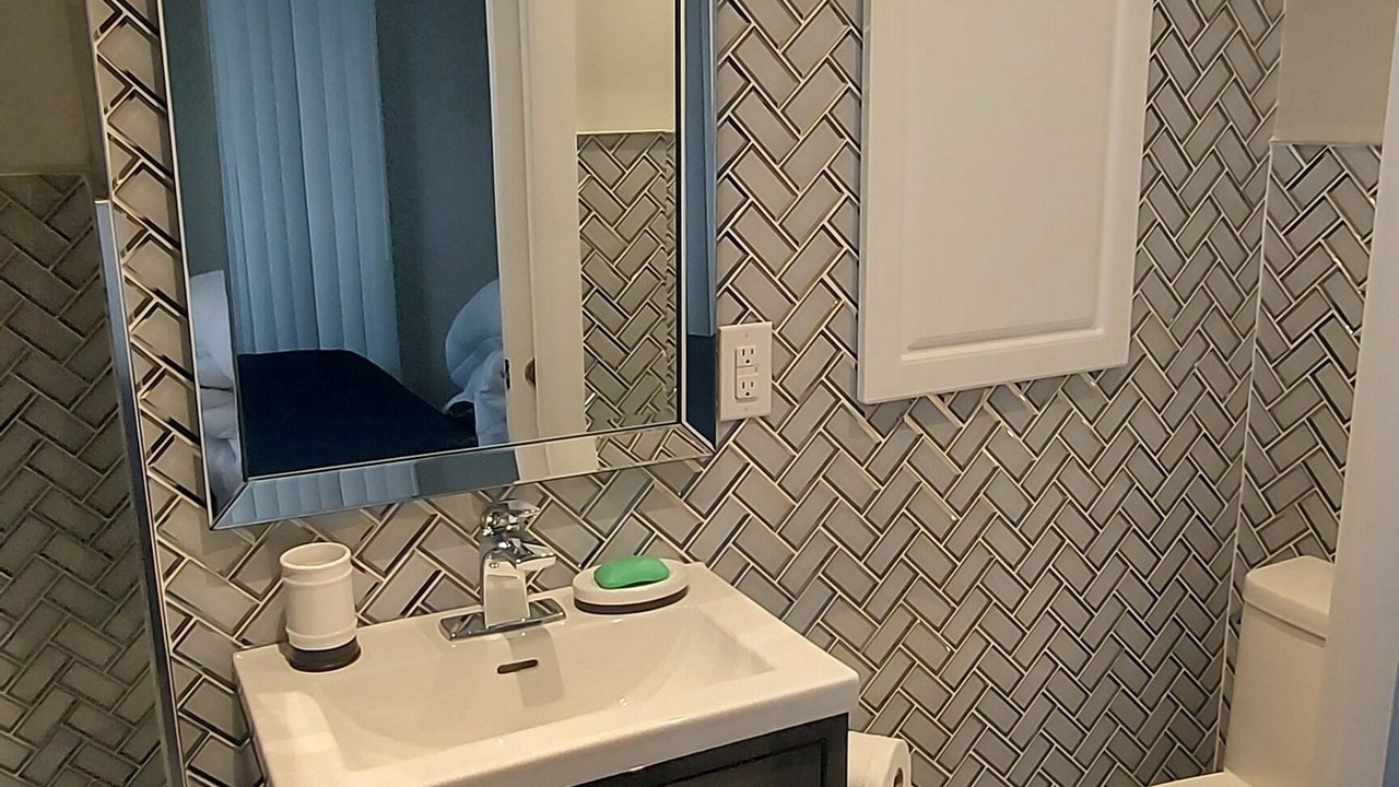 Photo of Bathroom in Sunset