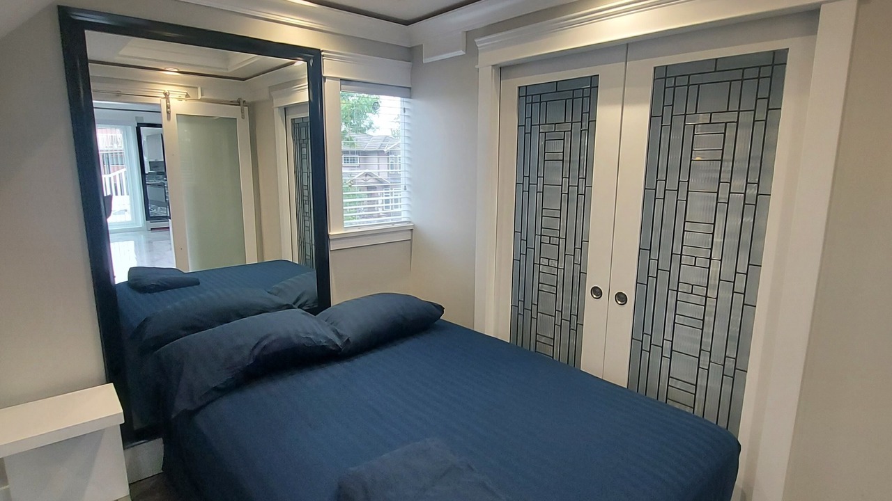 Photo of Bedroom in Sunset