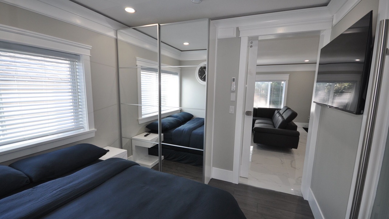 Photo of Bedroom in Sunset