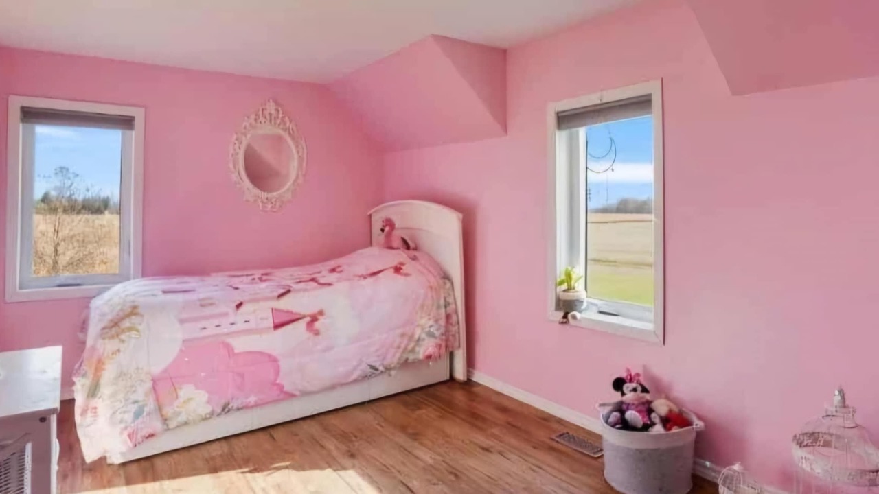 Photo of Bedroom in West Elgin
