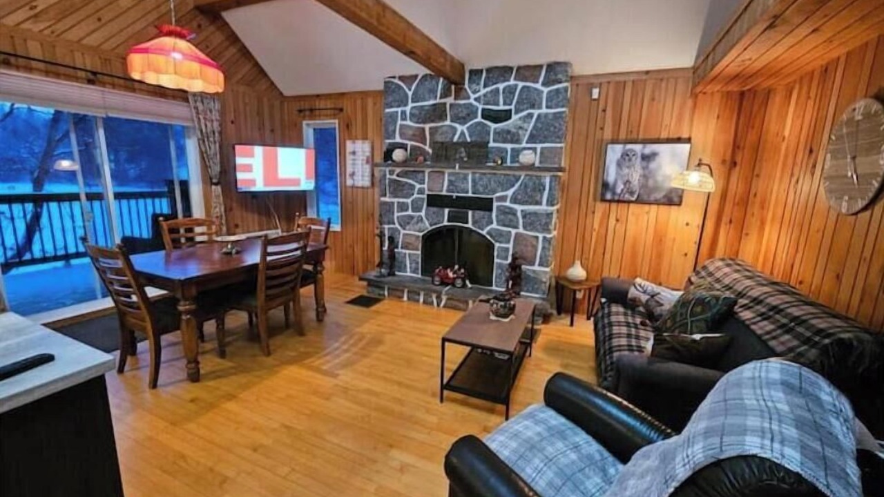 Photo of Livingroom in Lac-du-Cerf