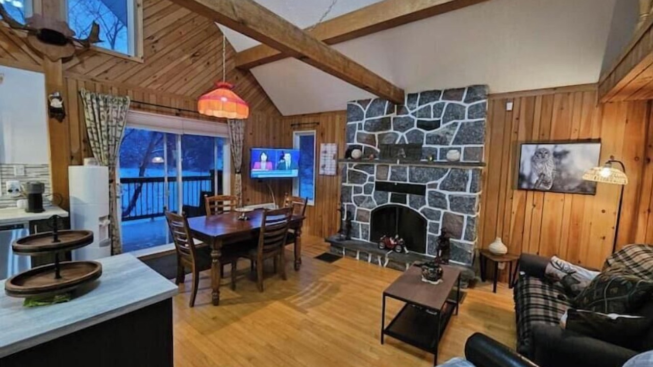 Photo of Livingroom in Lac-du-Cerf